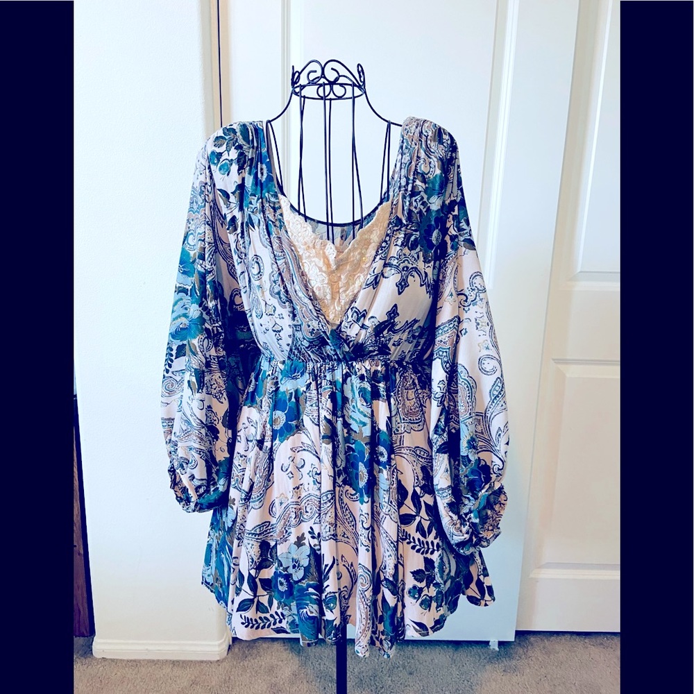 Gorgeous floral mini/tunic with cami